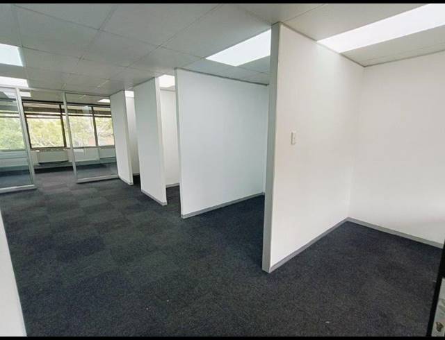 BUSINESS PROPERTY TO RENT IN VORNA VALLEY